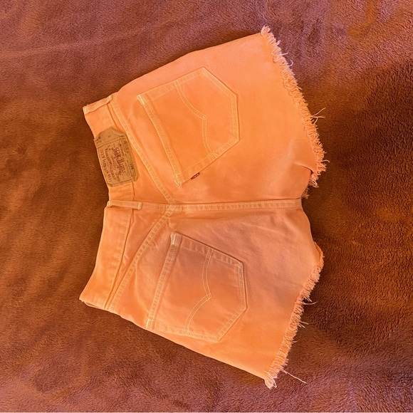 Levi’s shorts - Picture 2 of 5